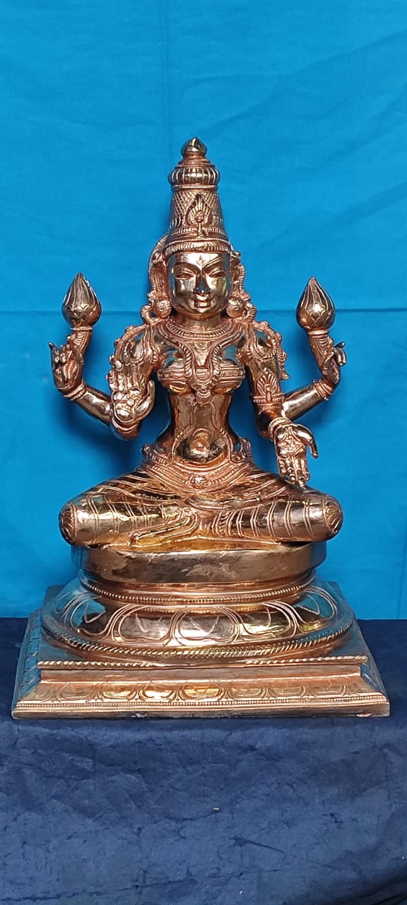 Srinivasar with Thayars